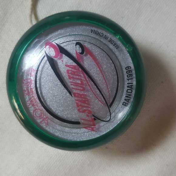 Yo-yo 5 vintage! Yomega X-Brainwing, Superior, Blackbird and Classic - Picture 10 of 11
